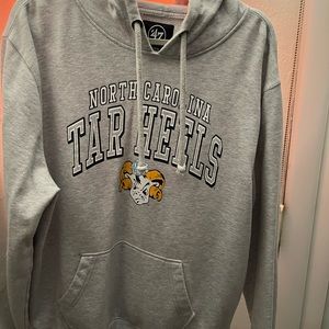 Rare Vintage Gray North Carolina UNC Tar Heels sweatshirt LIKE NEW size XL.